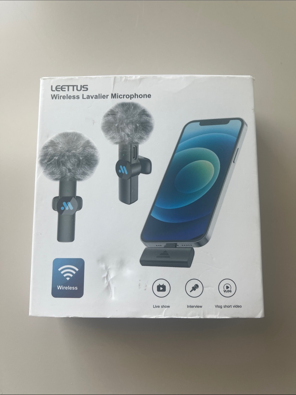 Leettus Wireless Lavalier Microphone - Black with Gray Windscreens NWT